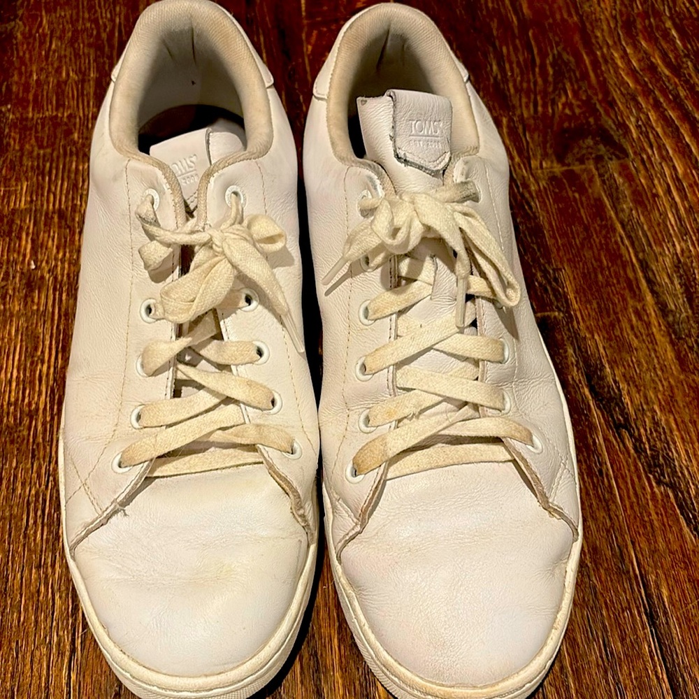 Men’s leather white Tom’s sz 11M vguc